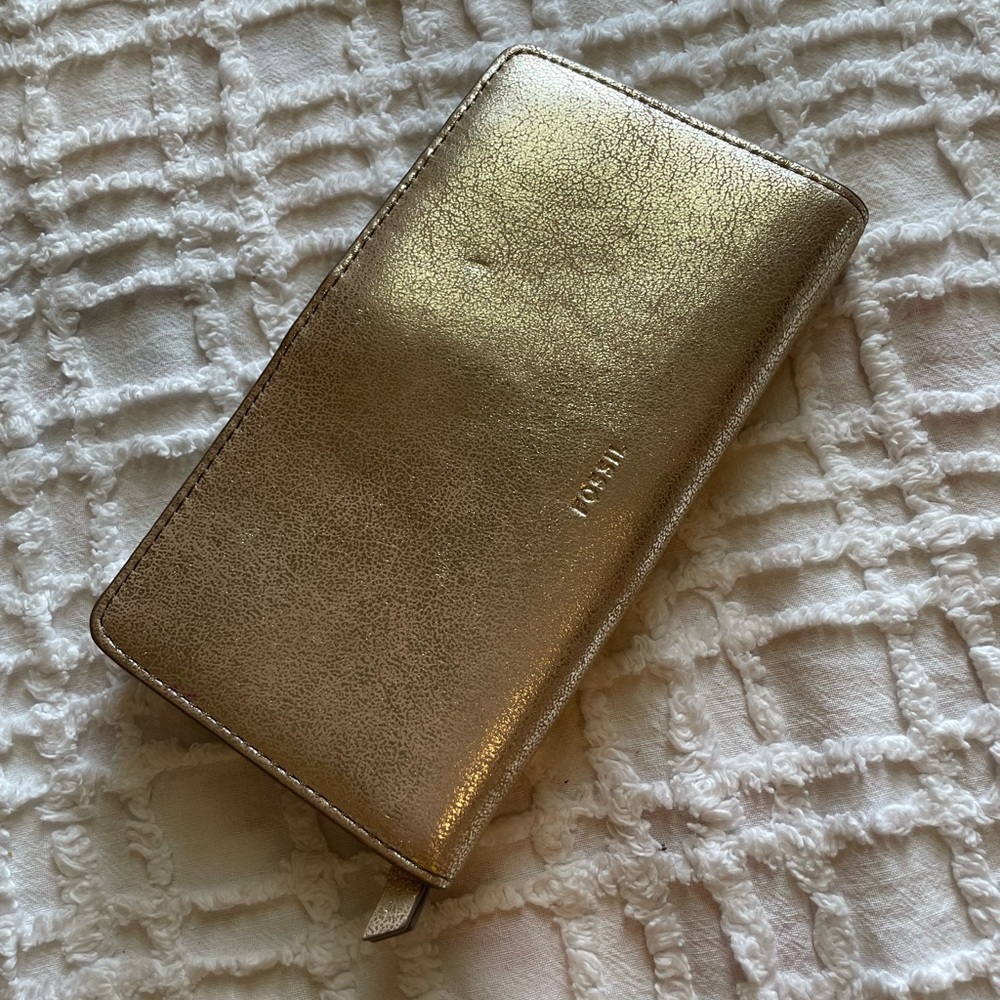 Fossil: shimmery wallet - Picture 2 of 11